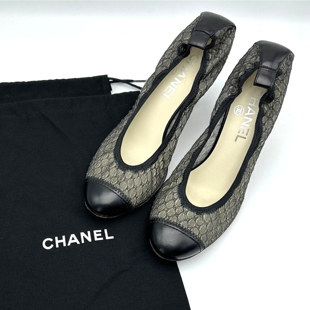 CHANEL Black Lace & Leather Elastic Heel Pumps Cap Toe IT 38.5